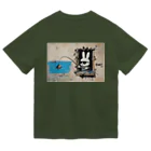 Four_Seasons_PJのサングラスうさぎ【釣り】 Dry T-Shirt