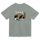 カモシカ亭のタヌキと日本酒 Dry T-Shirt