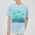 L_arctoaの海を泳ぐチャイロチビゲンゴロウ Dry T-Shirt