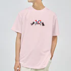 J工房-suzuri店のワンコとイス(バックプリント有り) Dry T-Shirt