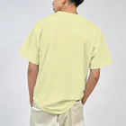 ヤママユ(ヤママユ・ペンギイナ)の伊達なマカロニペンギン(図鑑コラージュ) Dry T-Shirt