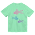 Alba spinaの金魚３匹 くすみパステル Dry T-Shirt