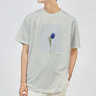 rilybiiのBlueberry Tulip . Dry T-Shirt