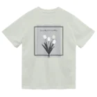 rilybiiのgrayish color × white × charcoal ×  tulip bouquet ドライTシャツ