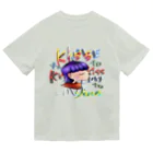 Divina AmoR-ART-のKiss you design  Dry T-Shirt