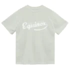 競馬おしゃれグッズ製作所のイクイノックス（タイポグラフィWHITE） Dry T-Shirt