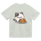 DECORの感情豊かなくろぶちにゃんこ　ホットケーキver. ドライTシャツ