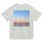 ArtWillの瀬戸内 朝靄 Dry T-Shirt