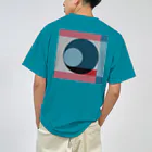 レターオールソーツのGeometric Letter series - Berry Mint 'Q' ドライTシャツ
