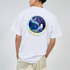 月の隠れ家の山を越え宙を行く群れを見た狼さん💫  ドライTシャツ