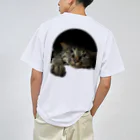 薩摩猫トラの店の狙った獲物は逃がさない猫 ドライTシャツ