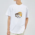 柴犬とリスの柴犬とリス Dry T-Shirt