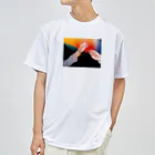 自由の接吻 Dry T-Shirt
