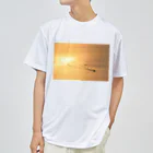 小佐々塾の黄金色の海 Dry T-Shirt