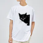 小鳥と映画館のカッコよく覗きに来た黒猫 Dry T-Shirt