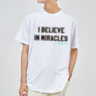 Old Songs TitlesのI Believe In Miracles ドライTシャツ
