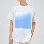 UsamaruのLOOK UP！(正方形) Dry T-Shirt