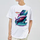 RISE　CEED【オリジナルブランドSHOP】のサメ型宇宙船の奇想天外 Dry T-Shirt