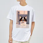 かわいい女の子とシュールな絵の子猫なしばちゃん Dry T-Shirt