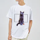 アトリエGINのロシアンブルー銀　「猫座り」 Tシャツ② ドライTシャツ