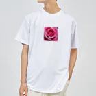 emeralのクリスタルエレガンスローズ Dry T-Shirt