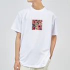 NATSUMAKITSUNEの北欧風　花柄　マリメッコ風 Dry T-Shirt