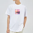 kaori_0546の夕焼けに染まる離島の灯台 ドライTシャツ