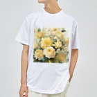 okierazaのペールイエローテーマの花束 ドライTシャツ