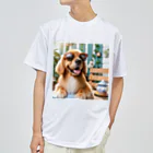 AQUAMETAVERSEのサングラスをかけた、かわいい犬 Marsa 106 ドライTシャツ