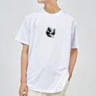 K'ramaの画家ゴリラ Dry T-Shirt