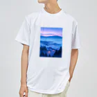 AQUAMETAVERSEの雲海とホテル街の灯　ラフルール　1859 ドライTシャツ