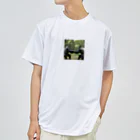 animalzの仲間意識満載のかわいいゴリラたち🦍  Dry T-Shirt