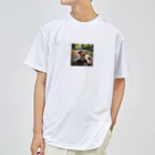 kokin0の足を広げて座る犬 Dry T-Shirt