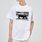 afpicshopのサイ(rhinoceros)のTシャツ ドライTシャツ