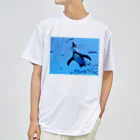 Studio  BLUEの空飛ぶペンギン Dry T-Shirt