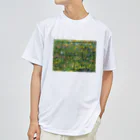 Art Baseのフィンセント・ファン・ゴッホ　《草地》 ドライTシャツ