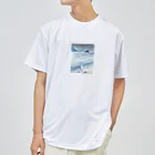 Isseyの狐に追われて、逃げるウサギ Dry T-Shirt