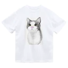お猫様大好きナスビのハチワレ猫 ドライTシャツ