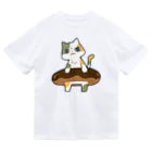 うさやのドーナツをゲットしてご満悦の猫 Dry T-Shirt