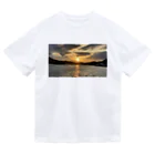 萌中毒の夕陽 Dry T-Shirt