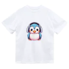 Vasetti_pressのヘッドホンを付けているペンギン Dry T-Shirt