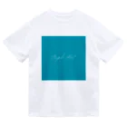 ♭♭♭(トリプルフラット)の英字ロゴ（ブルー） Dry T-Shirt