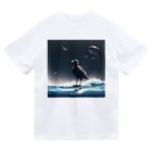 kota.の水面のカラス Dry T-Shirt