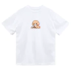 Tokyo_Doodleのもふもふアプリコット　トイプードル　たべる ドライTシャツ