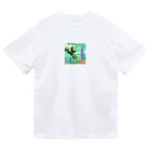 yuhi04のスカイダイビングの冒険猿 Dry T-Shirt