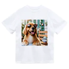 AQUAMETAVERSEのサングラスをかけた、かわいい犬 Marsa 106 ドライTシャツ