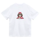 ワンコとにゃんちゃんズの毛布にくるまるシーズー ドライTシャツ