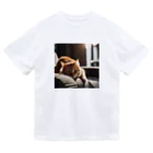 feliceのリビングでごろんとする猫 Dry T-Shirt