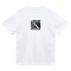 chocomegane0228のモノクロ猫 Dry T-Shirt