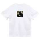 fumi_sportsの現代人すぎるゴリラ Dry T-Shirt